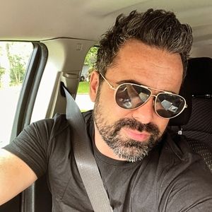 Meet your Posher, Christopher